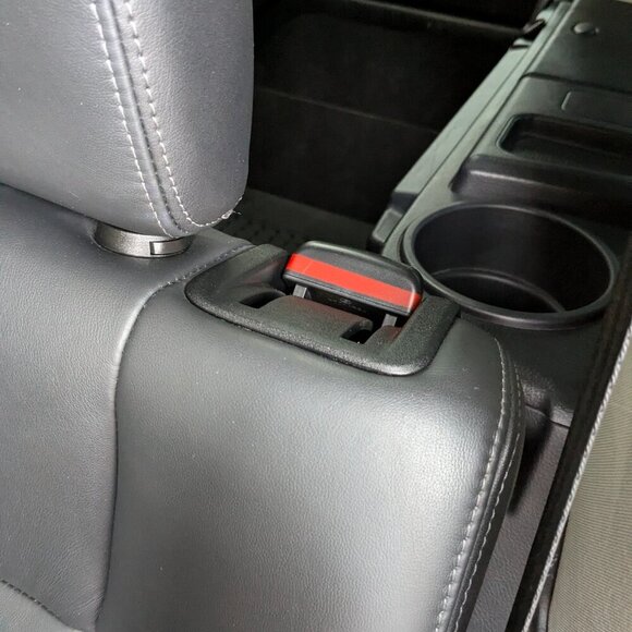 Land Rover rear seat release handle HXG500290PVJ - Picture 4 of 5